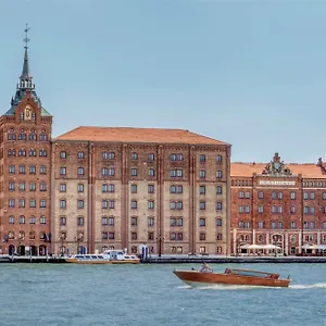 ***** Hotel Hilton Molino Stucky Itálie